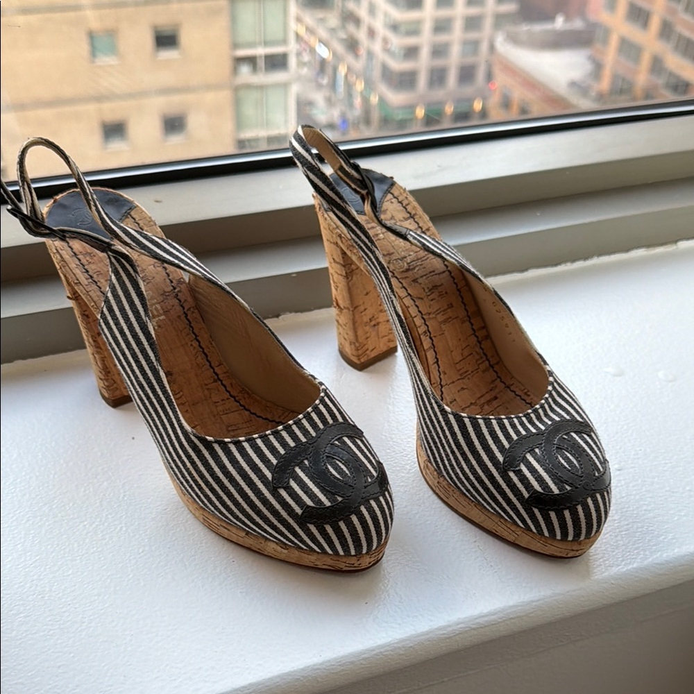 Chanel Navy and White Women's Shoes